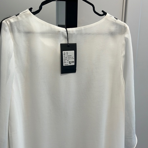 White Blouse - Picture 11 of 12